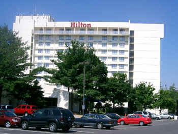 Hilton.jpg (53200 bytes)